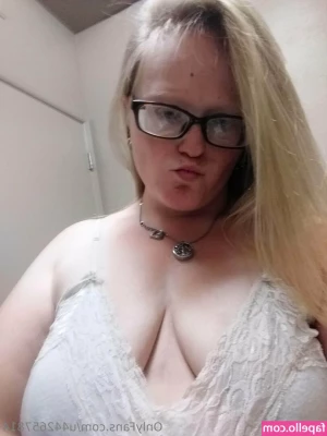 queengreeneyes420 - So clean you could eat it.