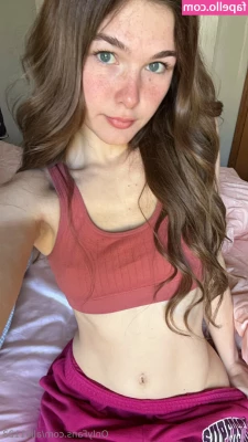 aliii1123 - I want you to pull me towards you, sliding your dick into me slowly.