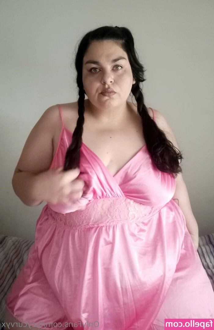 lucycurvyx - Cum over baby  I m home alone