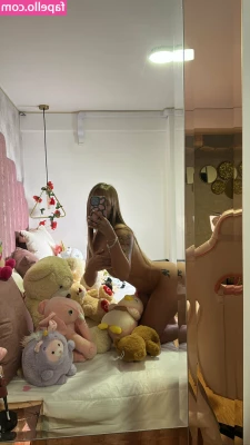 danitabaresb - Felt cute so of course i wanted to share with my loyal subs
