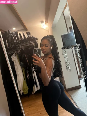 Kira Noir [ kira-noir ] - Looking like a Goddess‼️