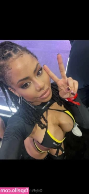 Kira Noir [ kira-noir ] - should i take it on or off?