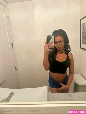 Kira Noir [ kira-noir ] - I want you all over my body 🥵