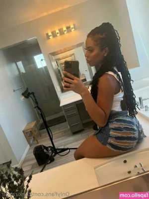 Kira Noir [ kira-noir ] - I left a surprise in your messages