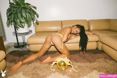Kira Noir [ kira-noir ] - We have dimples in the ass