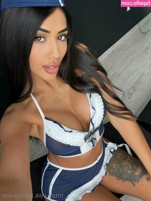 noirvip - everyone likes waking up to a lil tiddie bouncing