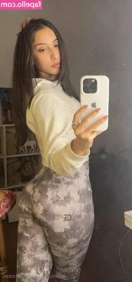 liastrokes - Look at my cute phone strap and not my giant tits. 🤪
