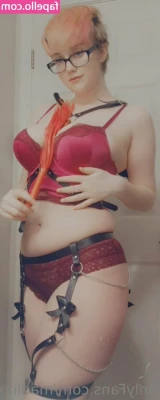 madiixxo_ph [ madiixxo-ph ] - If you love nylons you'll love this! Watch my yummy fat ass glide up