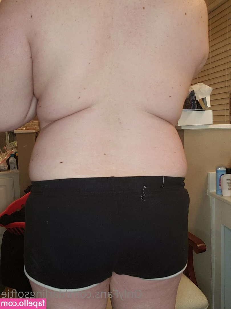 darlingsoftie - Back on the bullshit I m going swimming today