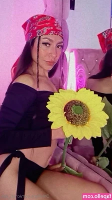 violeta_6 [ violeta-6 ] - Ass or Titties amores? 😈
