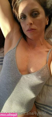 issaa0 - Who wants to cuddle?👉🏻👈🏻
