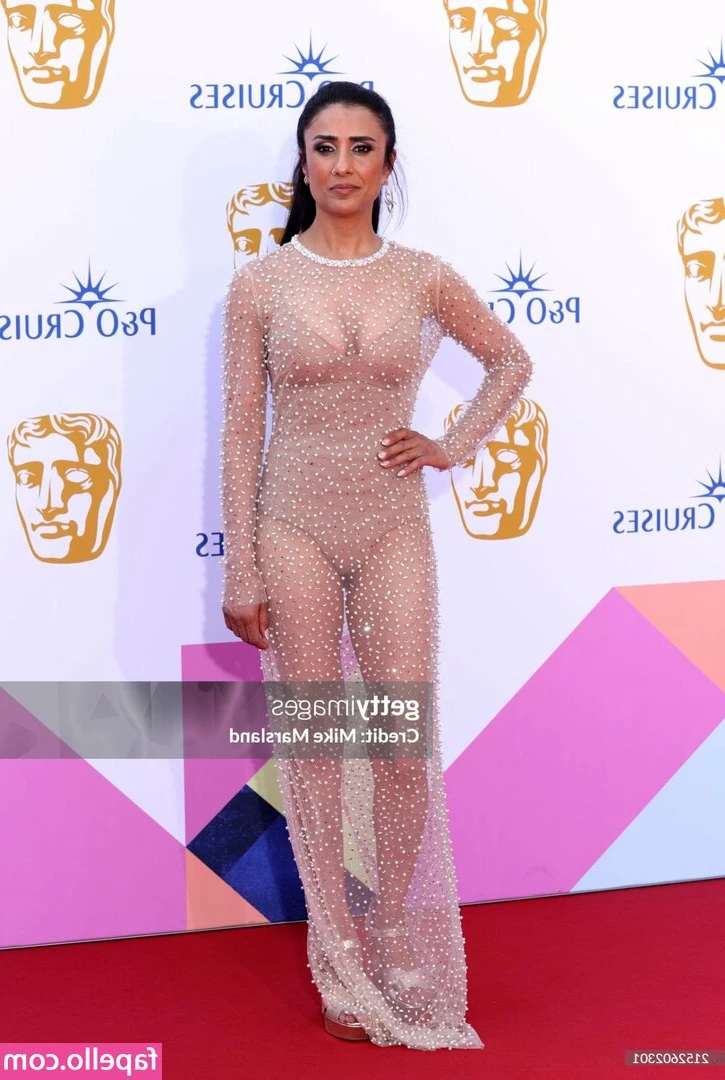 Anita Rani [ anita-rani ] - this heat got me all dreaming up my adventurous side  making me wanna