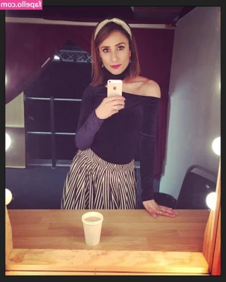 Anita Rani [ anita-rani ] - Some yoga by the pool today. Tomorrow I’m going to get hot ones by