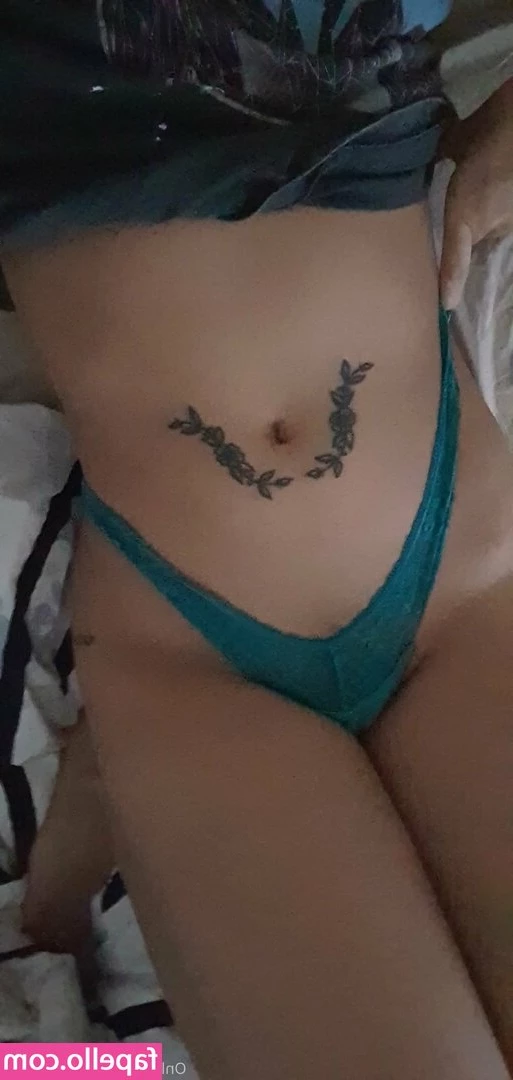 missmelani - Peek a boo