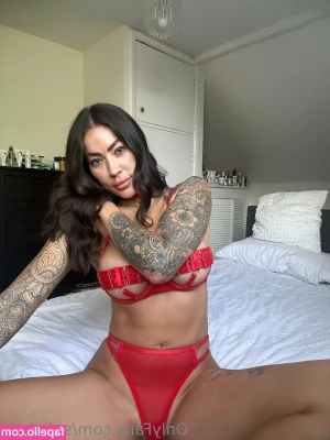 sofialeex - 7 minutes in heaven with this hot and heavy bumping and grinding