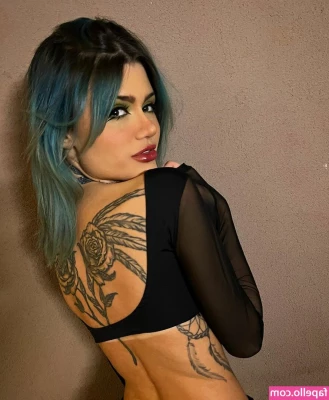 Giuliana Capitani [ giuliana-capitani ] - Dayum I look thicker than a snicker in this yellow top.... Boobs are