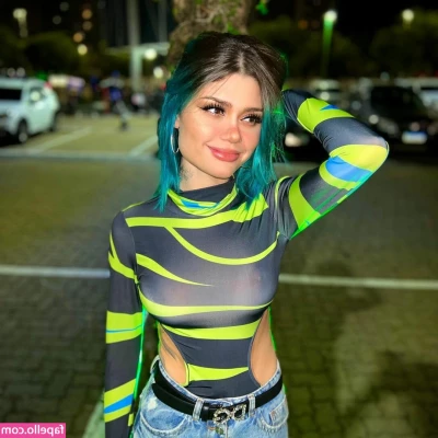 Giuliana Capitani [ giuliana-capitani ] - Give my nipples a pinch