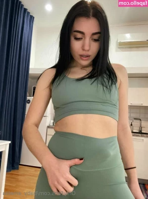 baby_ameliia [ baby-ameliia ] - Free big flat feet with long toes  They need someone who take care of