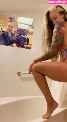 Sienna Day [ sienna-day ] - More stripping for you