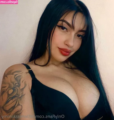 littlemisskimmy - 😋 throw back to when I was chunkier than I am with my little