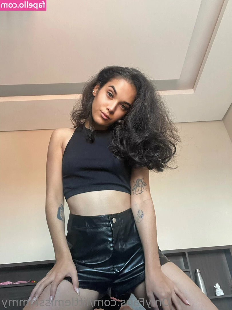 littlemisskimmy - Thursday was the first body paint stream  If you want to get an idea