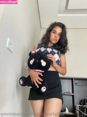 littlemisskimmy - POV  you re me
