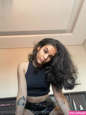 littlemisskimmy - Just wishing I had someone else to play with 👯‍♀️