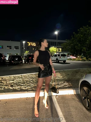 camilaoliveira - It’s time ~ get naked with me 😏🖤