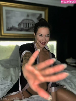 camilaoliveira - Mmm Mmm Missouri 🖤🌻🐈