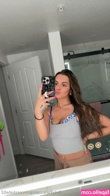 princesskate02 - Fresh out the shower   who wants to see