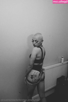 ohshannonsucks - If you wanna see the uncovered one  Send me a DM