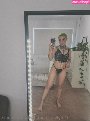 ohshannonsucks - COMPLETELY FREE! @sammyjjo is offering TWO SPOTS to her exclusive