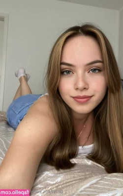 Anna Baum [ anna-baum ] - Getting ready for the day 🧖‍♀️💦⚡️ Message me if
