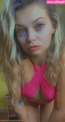 morekatie - What would you say to this Cute Girl on your Bed , feeling Naughty