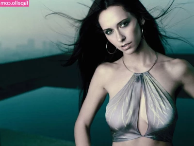 Jennifer Love Hewitt [ jennifer-love-hewitt ] - Let's take a shower 💦