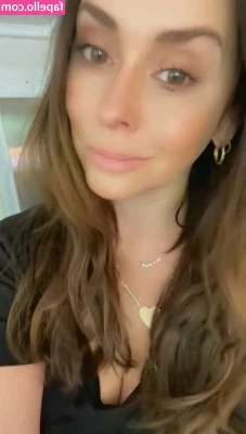 Jennifer Love Hewitt [ jennifer-love-hewitt ] - Im a little wet