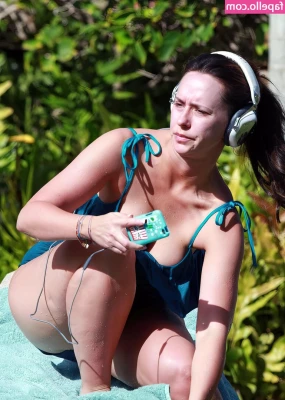 Jennifer Love Hewitt [ jennifer-love-hewitt ] - maid