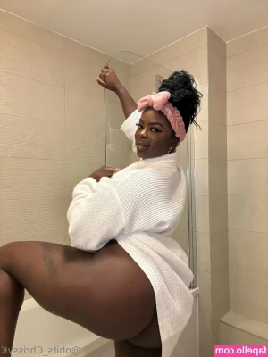 ohits_chrissyk [ ohits-chrissyk ] - Would you mind being underneath me