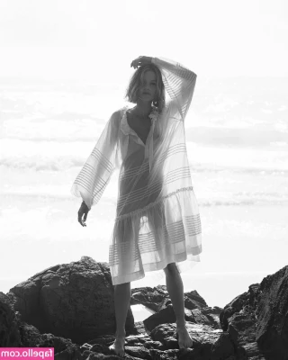 Isabelle Cornish [ isabelle-cornish ] - why don t you follow me on Tik Tok
