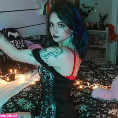 Pumpknprincess - After a long day of editing I m going to bed naked as always   to hot