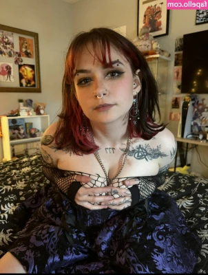 Pumpknprincess - how low can i go    come find out