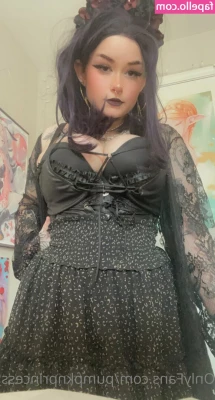 Pumpknprincess - Black or White