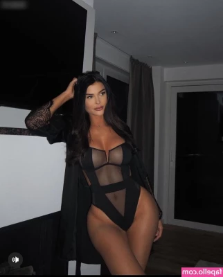 Lisa Del Piero [ lisa-del-piero ] - Sending out a new clip of my beautiful ass smothering a lucky mans