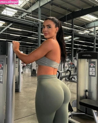 Lisa Del Piero [ lisa-del-piero ] - Some ass   what do u do with this daddy