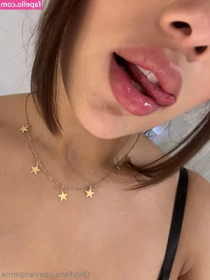 Nina_Mon [ nina-mon ] - Here I m working the dance pole for private online show I was going
