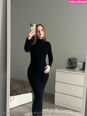 ellenprincess - See how I let him suck my dick really deep and give him so much