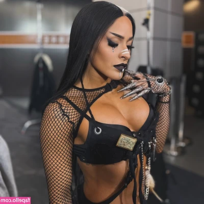 Zelina Vega [ zelina-vega ] - Can you give me a hand with these? 😘😈