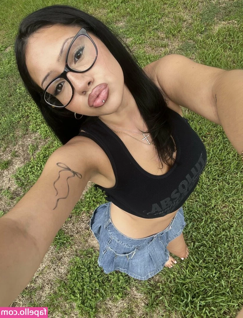 Icureduu - Can I sit on you? 🥺