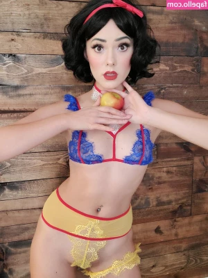 Joanie Brosas [ joanie-brosas ] - Cum teach me a lesson😏 p.s strip video with full pussy view in