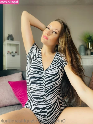 sophiasmithuk - Love having my ass ate